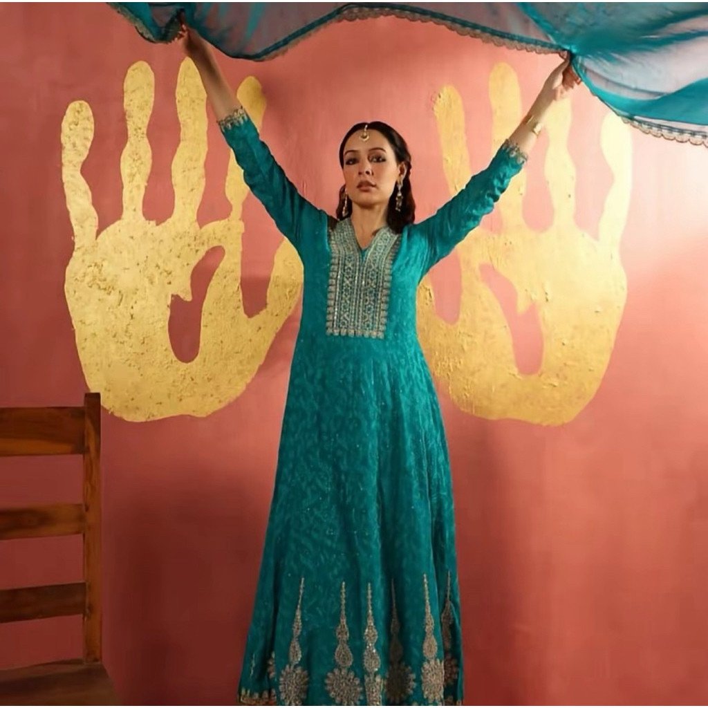 Dress wanita asli India cantik